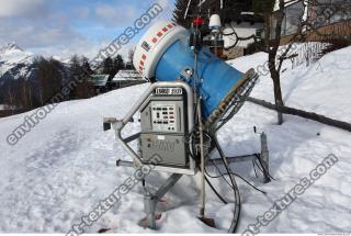 Photo Reference of Snow Gun 0017